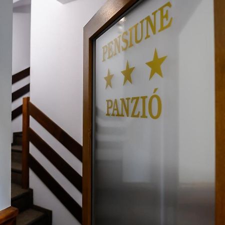 Juliu'S Panzio Csikszereda Hotel Exterior foto