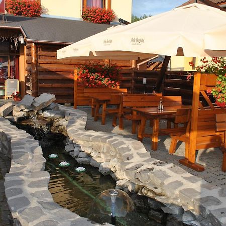 Juliu'S Panzio Csikszereda Hotel Exterior foto